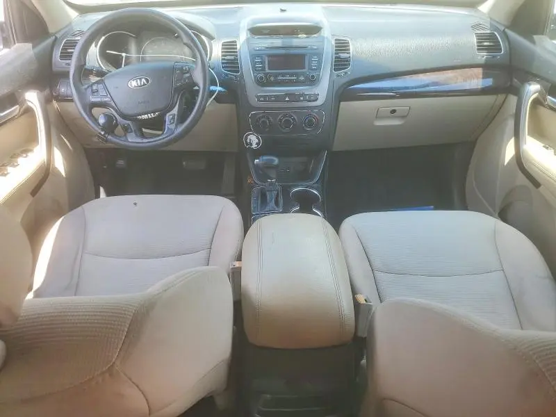 2014 KIA SORENTO LX  