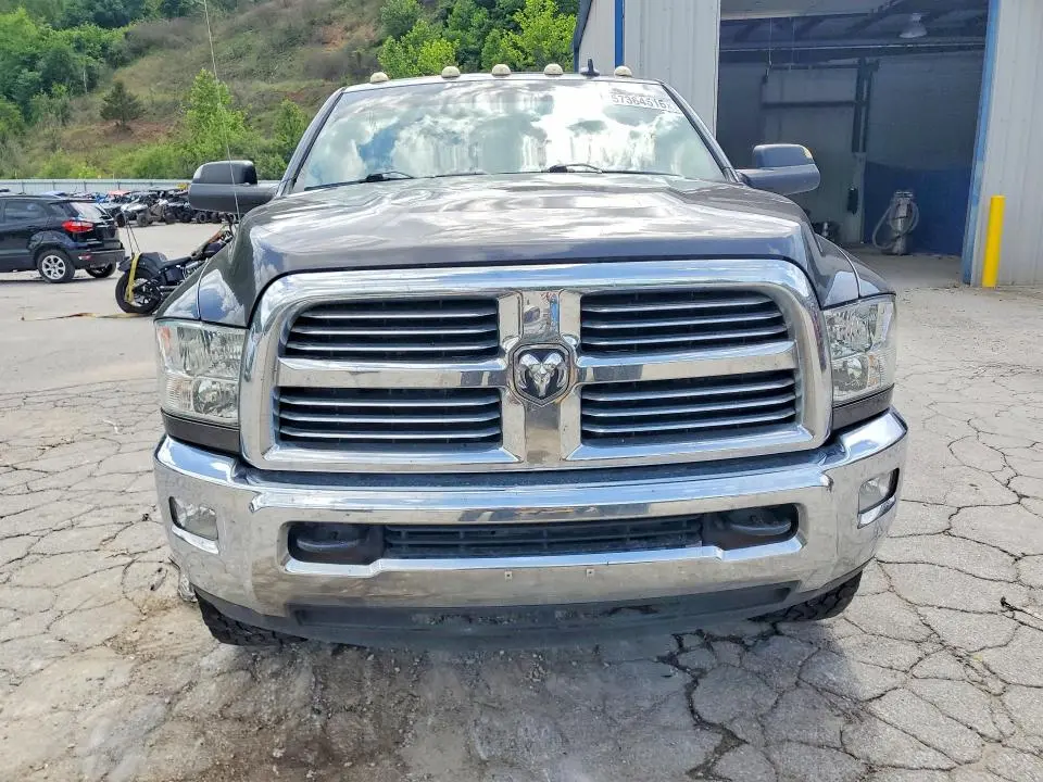 2016 RAM 2500 SLT  
