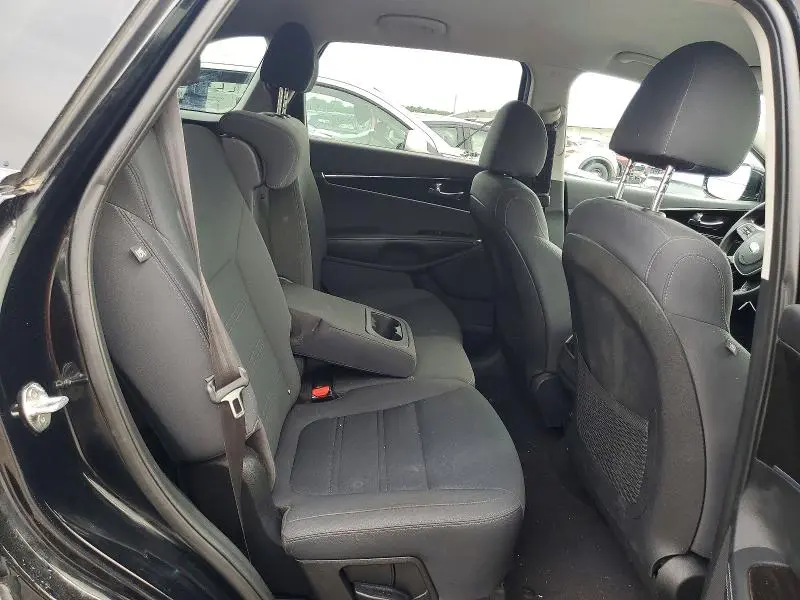 2020 KIA SORENTO S  