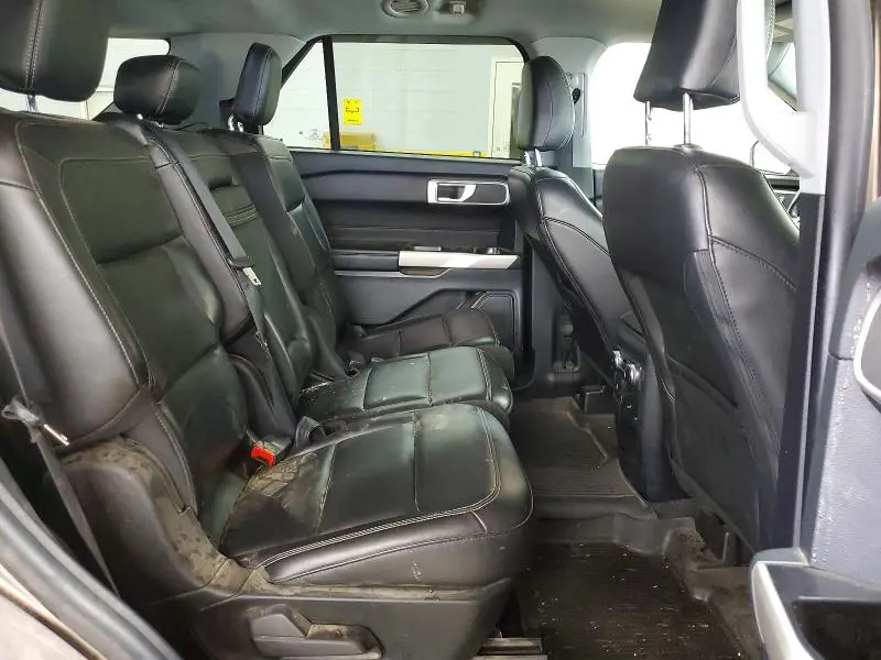 2021 FORD EXPLORER XLT  