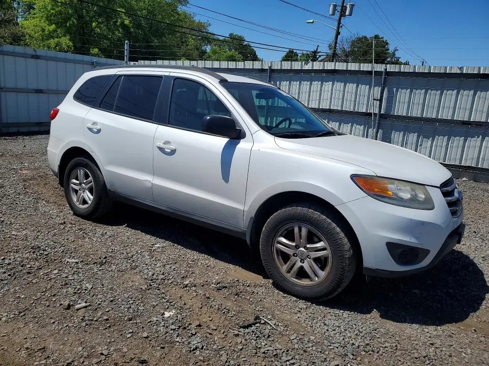2012 HYUNDAI SANTA FE GLS  