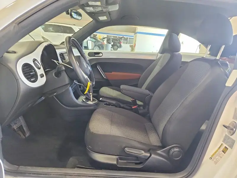 2015 VOLKSWAGEN BEETLE 1.8T  