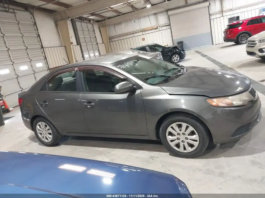 2013 KIA FORTE EX