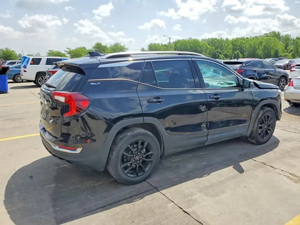 2022 GMC TERRAIN SLT  