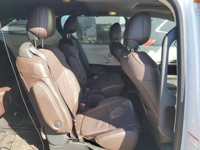 2024 TOYOTA SIENNA LIMITED