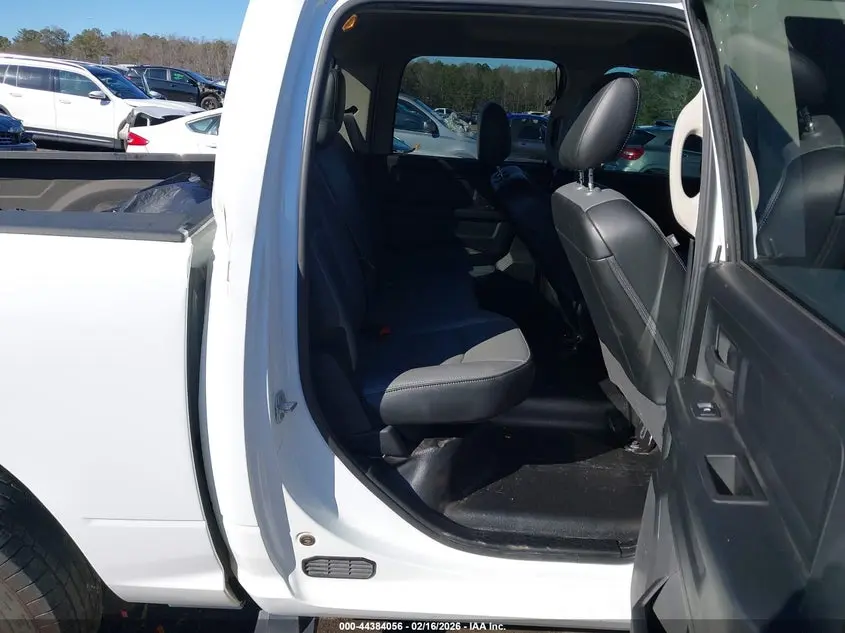 2022 RAM 1500 CLASSIC TRADESMAN  4X4 5'7 BOX