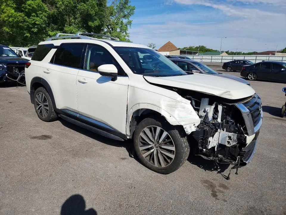 2022 NISSAN PATHFINDER PLATINUM  