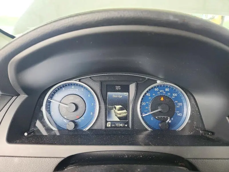 2015 TOYOTA CAMRY XLE  