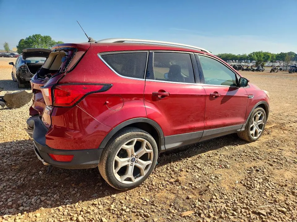 2019 FORD ESCAPE TITANIUM  