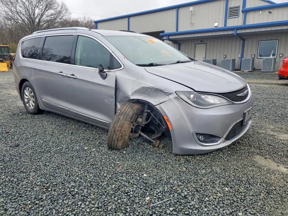 2018 CHRYSLER PACIFICA TOURING L  