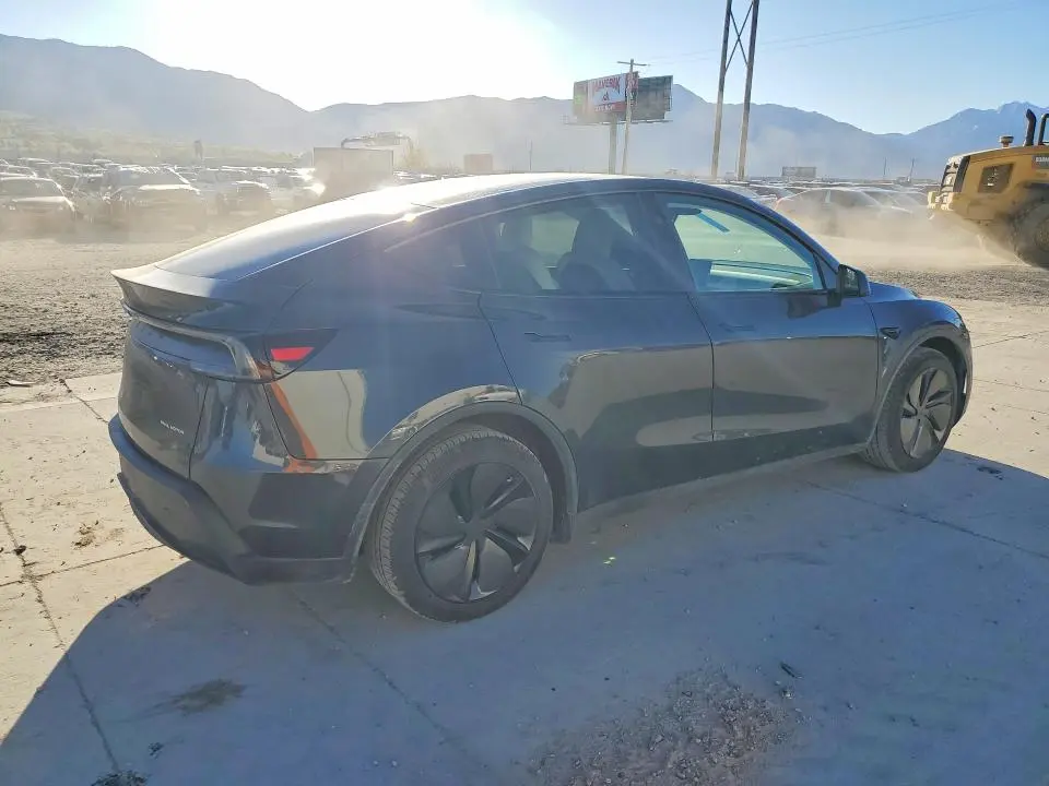 2026 TESLA MODEL Y   