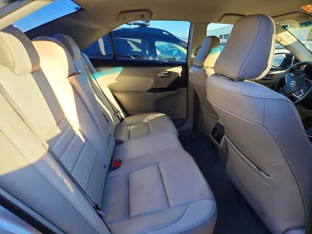 2016 TOYT CAMRY XLE  