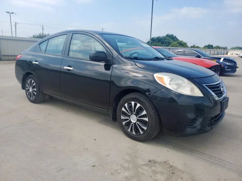 2013 NISSAN VERSA S  