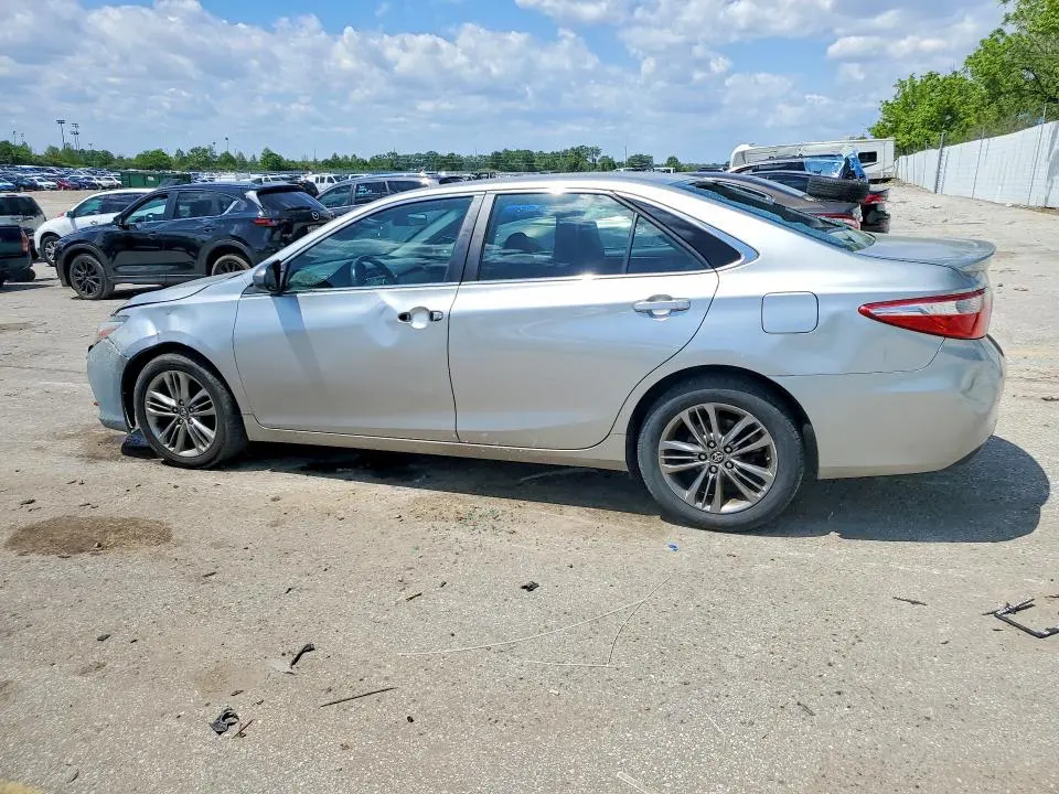 2017 TOYOTA CAMRY SE  
