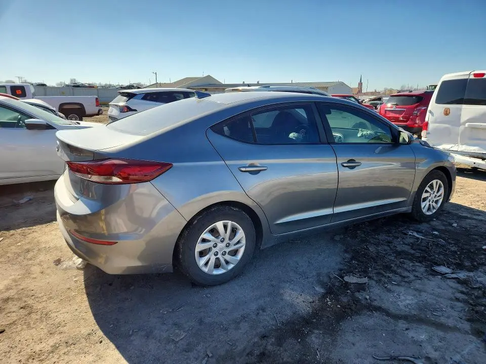 2017 HYUNDAI ELANTRA SE  