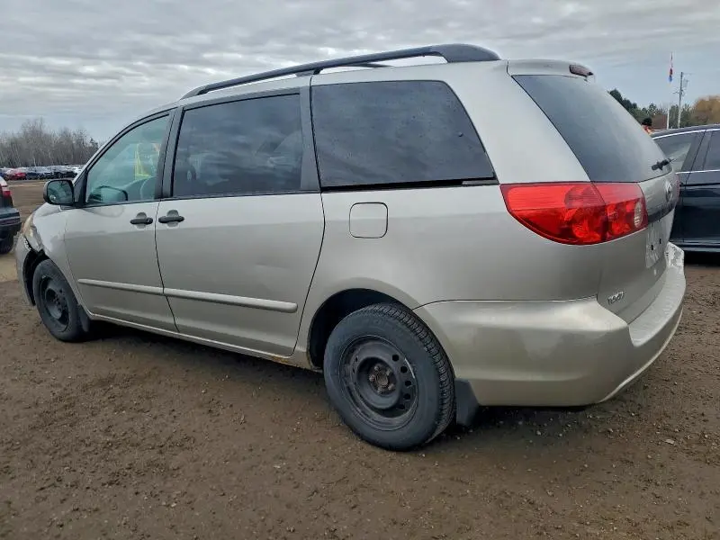 2010 TOYOTA SIENNA CE  