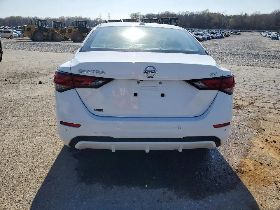 2022 NISSAN SENTRA SV  