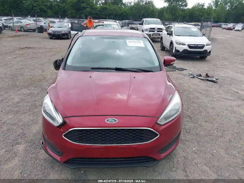 2015 FORD FOCUS SE