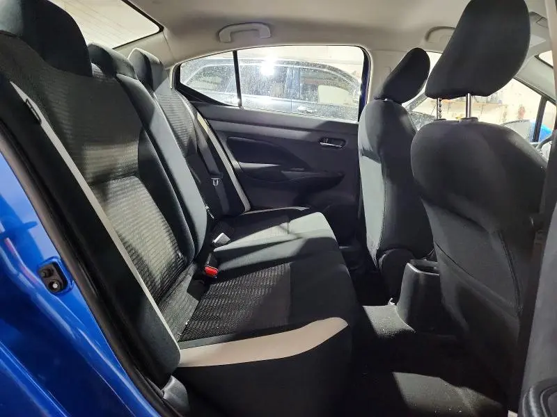 2022 NISSAN VERSA SV  