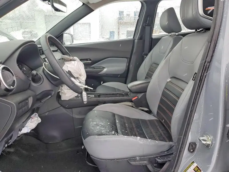 2022 NISSAN KICKS SR  