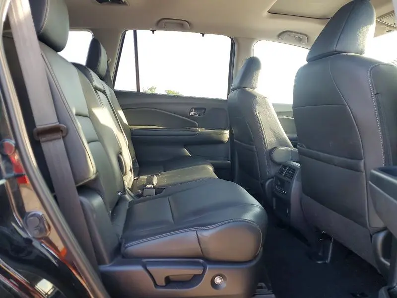 2022 HONDA PILOT SE  
