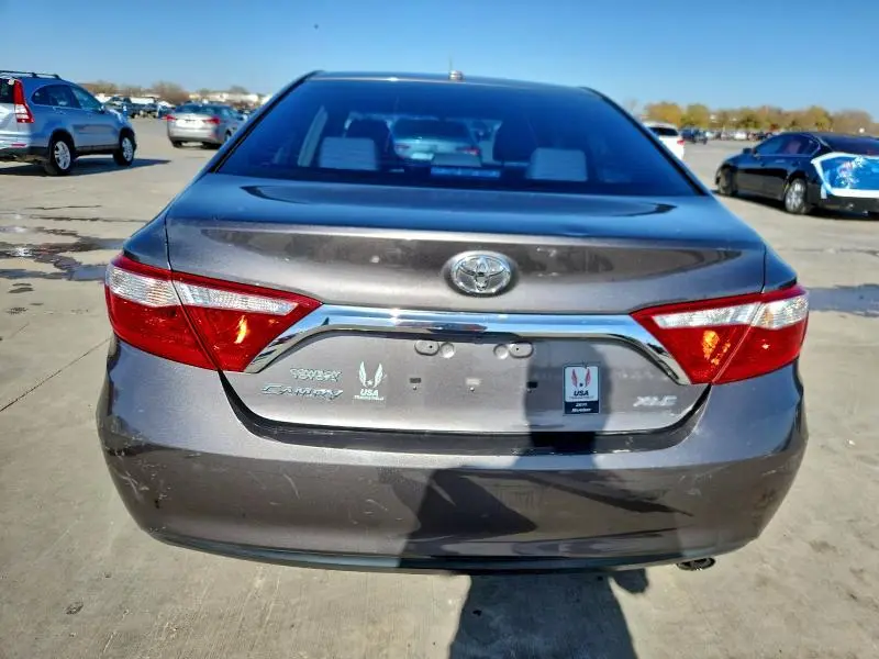 2015 TOYOTA CAMRY LE  