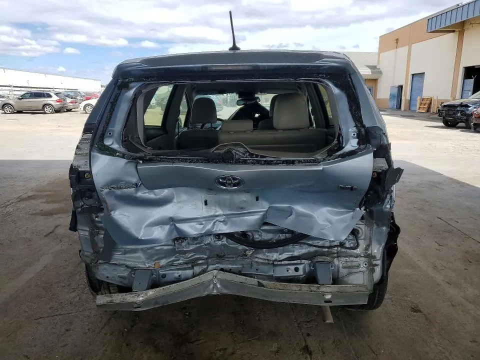 2015 TOYOTA PRIUS V FOUR  
