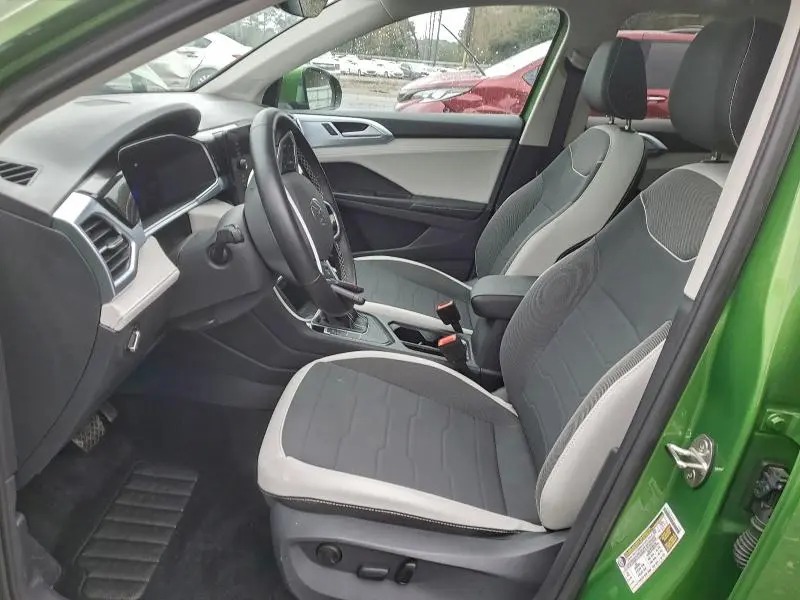 2025 VOLKSWAGEN TAOS SE  