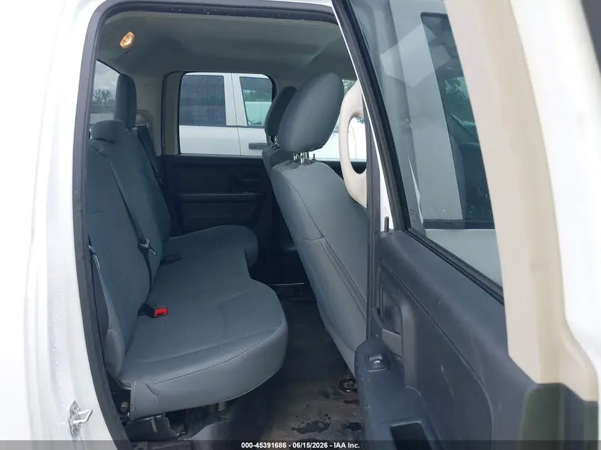 2017 RAM 1500 TRADESMAN  4X2 6'4 BOX
