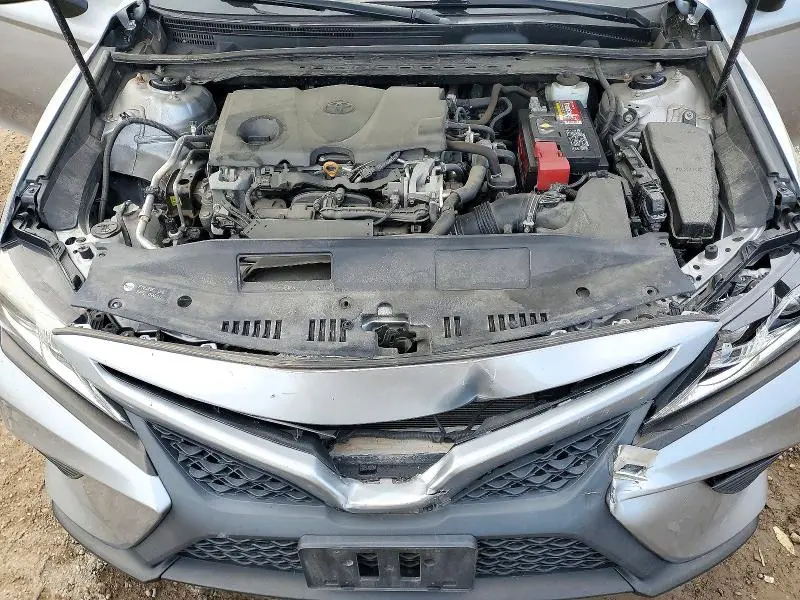 2019 TOYOTA CAMRY SE  