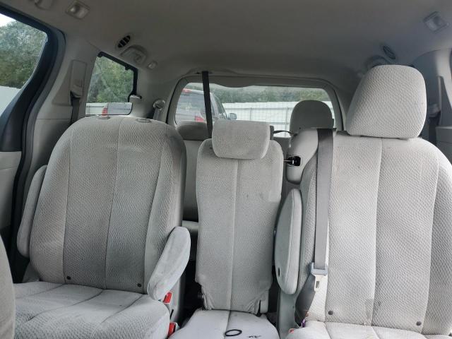 2014 TOYOTA SIENNA LE