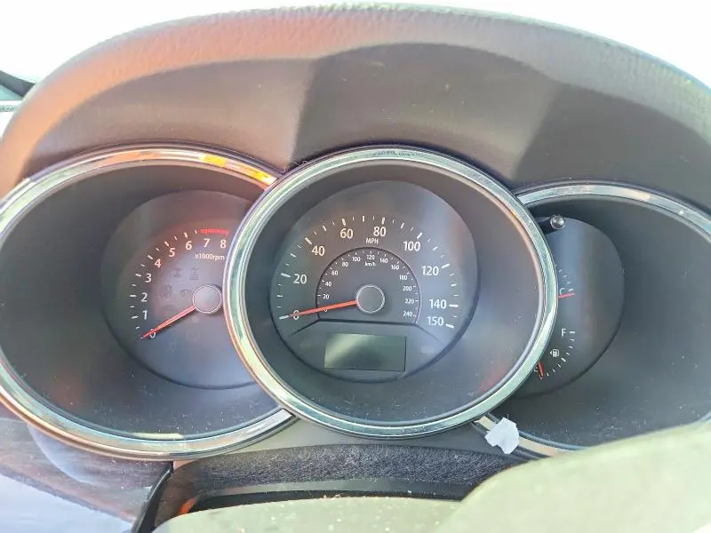 2011 KIA SORENTO LX  
