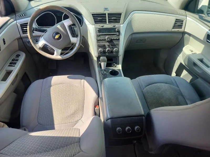 2010 CHEVROLET TRAVERSE LT  