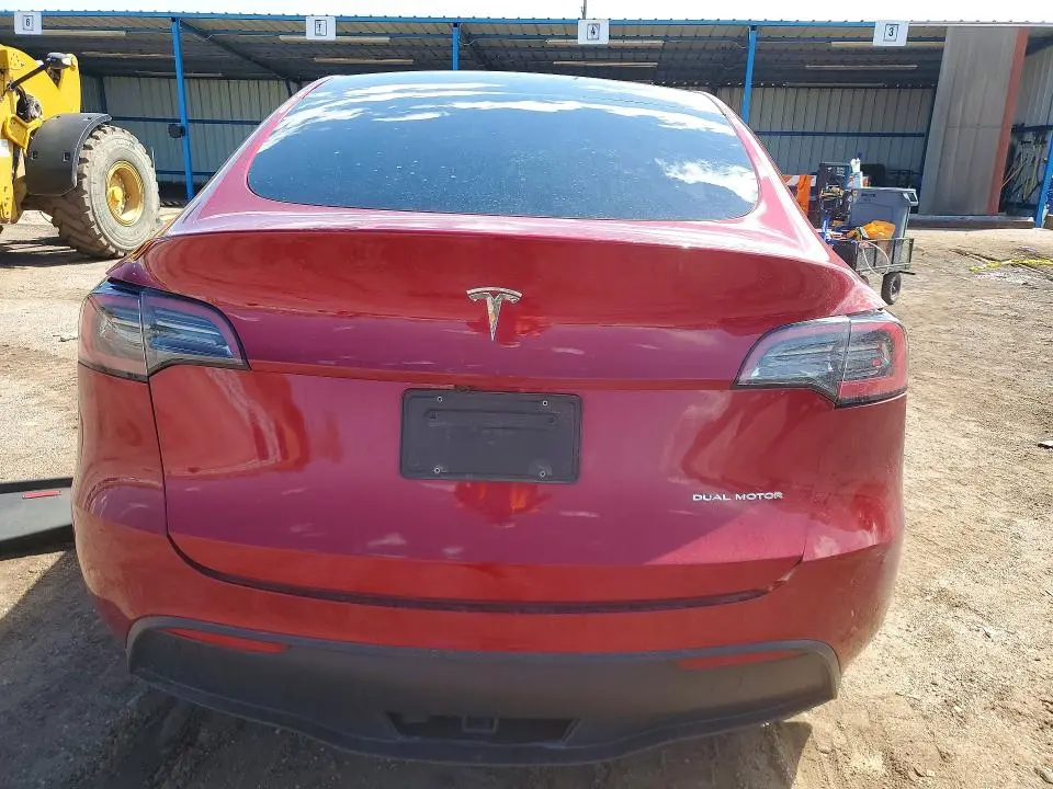 2025 TESLA MODEL Y   