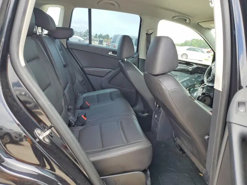 2017 VOLKSWAGEN TIGUAN S  