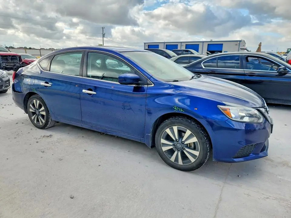 2019 NISSAN SENTRA SV  