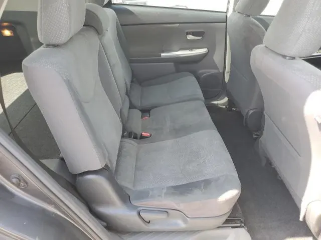 2013 TOYOTA PRIUS V