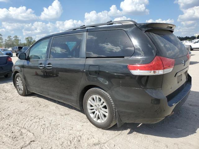 2014 TOYOTA SIENNA XLE