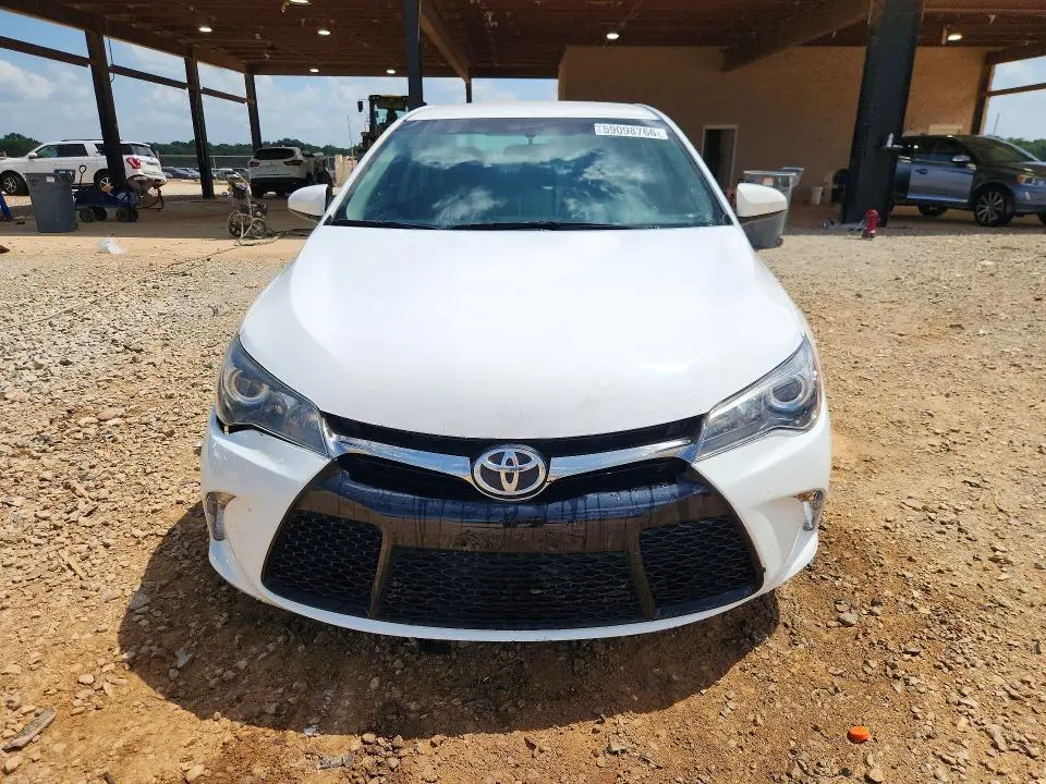 2017 TOYOTA CAMRY SE  