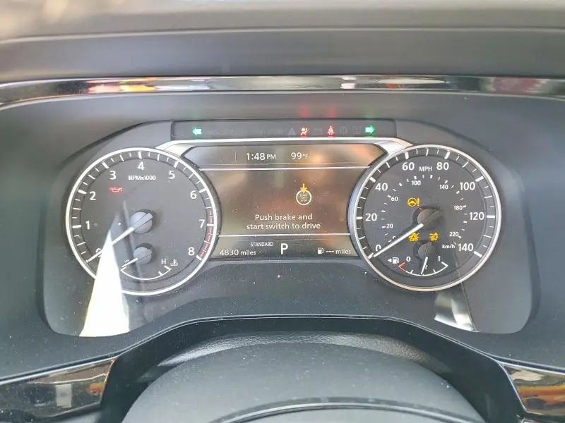 2025 NISSAN PATHFINDER SV  
