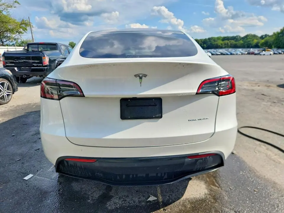 2024 TESLA MODEL Y   