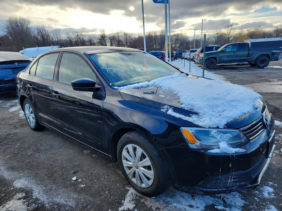2013 VOLKSWAGEN JETTA BASE  