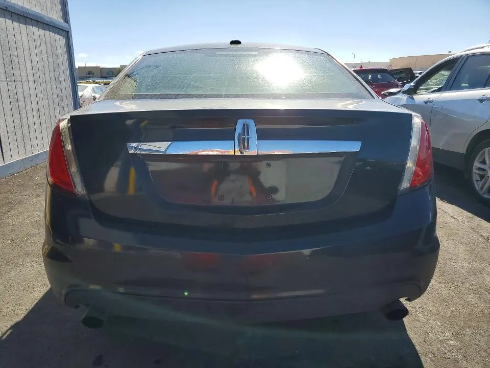 2011 LINCOLN MKS   