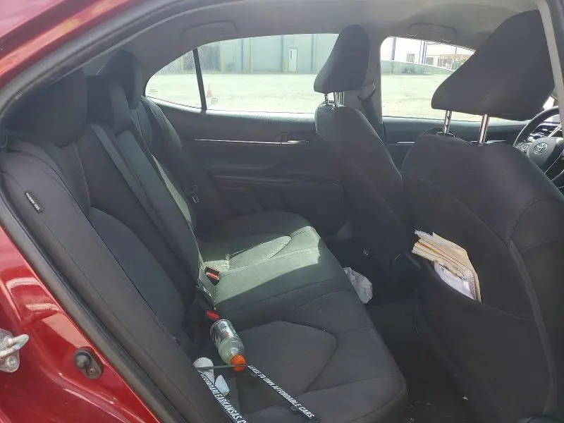 2018 TOYOTA CAMRY LE  