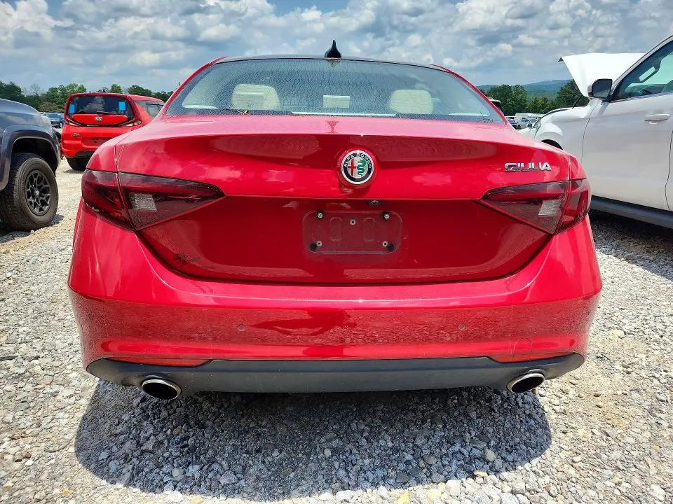 2017 ALFA ROMEO GIULIA TI  