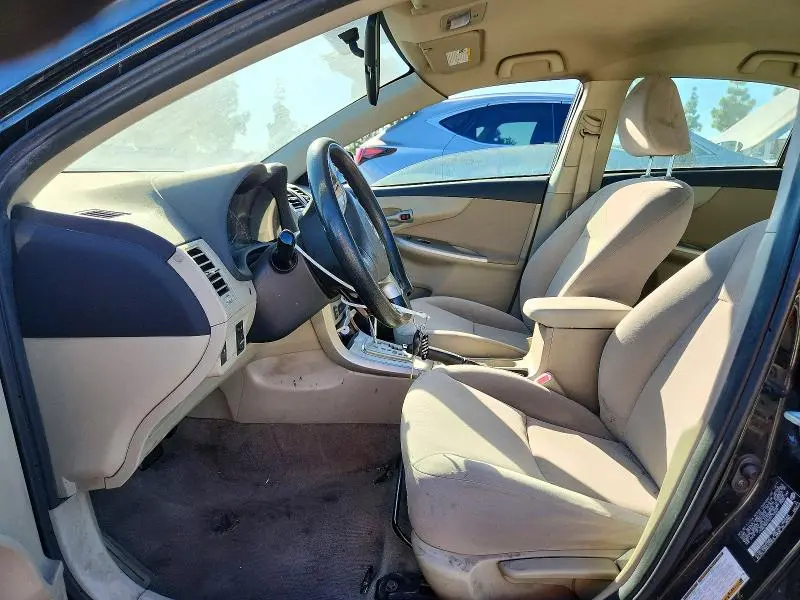 2012 TOYOTA COROLLA LE  