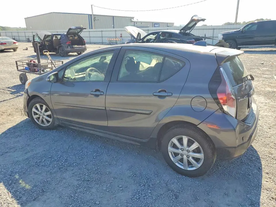 2017 TOYOTA PRIUS C TWO  