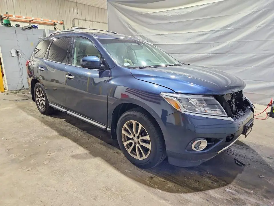 2016 NISSAN PATHFINDER SV  