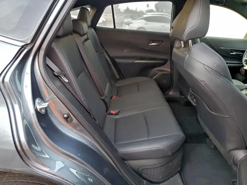 2022 TOYOTA VENZA LE  