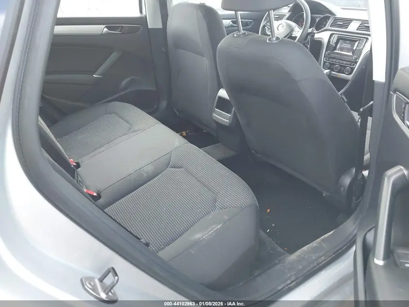 2017 VOLKSWAGEN PASSAT 1.8T S